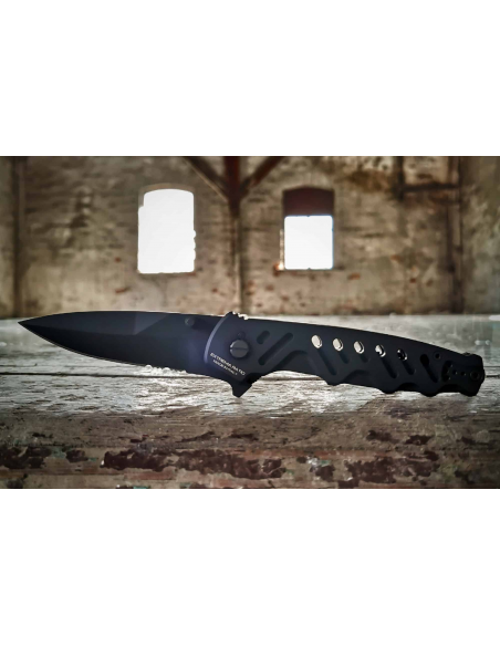 EXTREMA_RATIO_-_COLTELLO_CAIMANO_1669889792_0.png