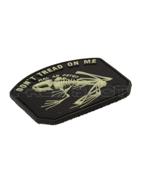 PATCH_TREAD_ON_ME_FROG_PVC_GLOW_1.png